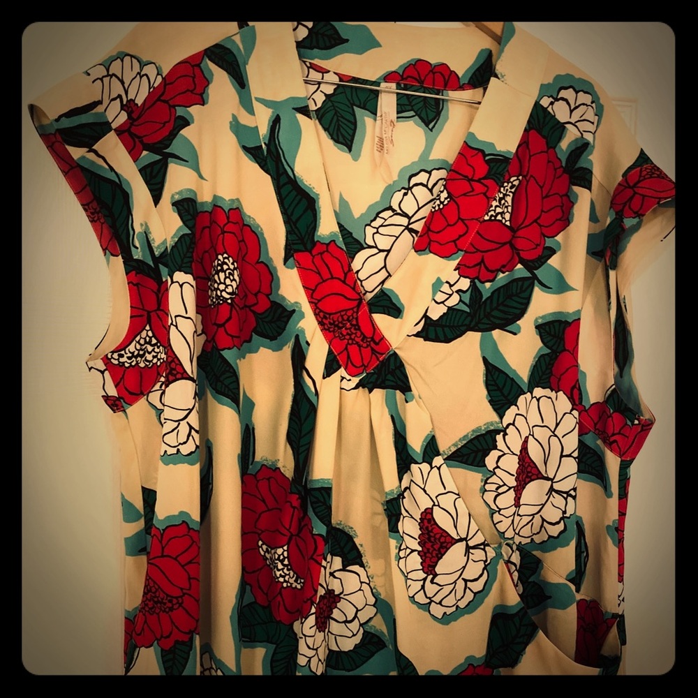 Melissa McCarthy Seven7 Top Sleeve 2X